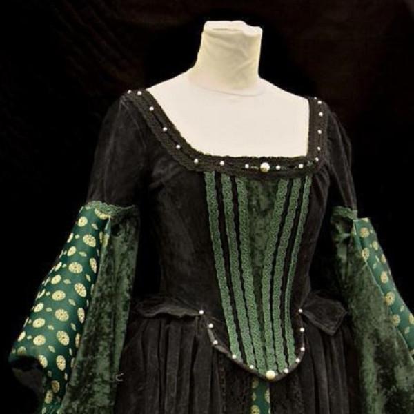Tudor Lady (Black & Green) (£70.00 HIRE ONLY)