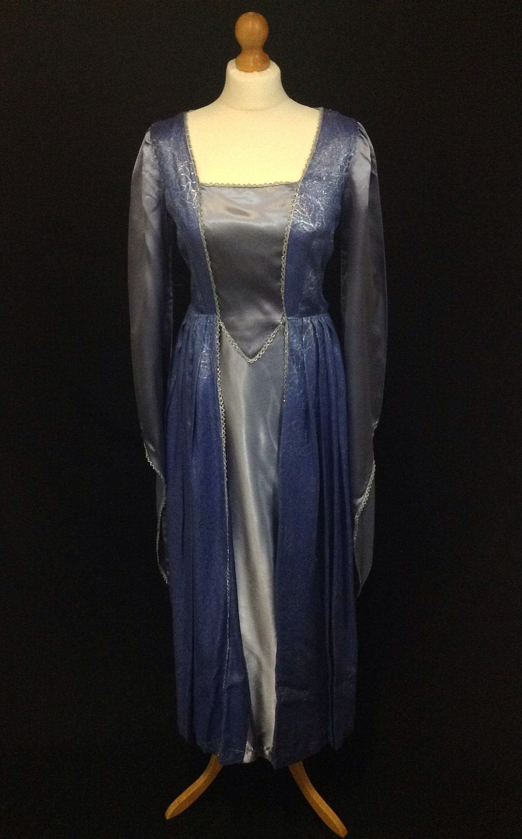 Medieval lady in blue and silver (HIRE ONLY)