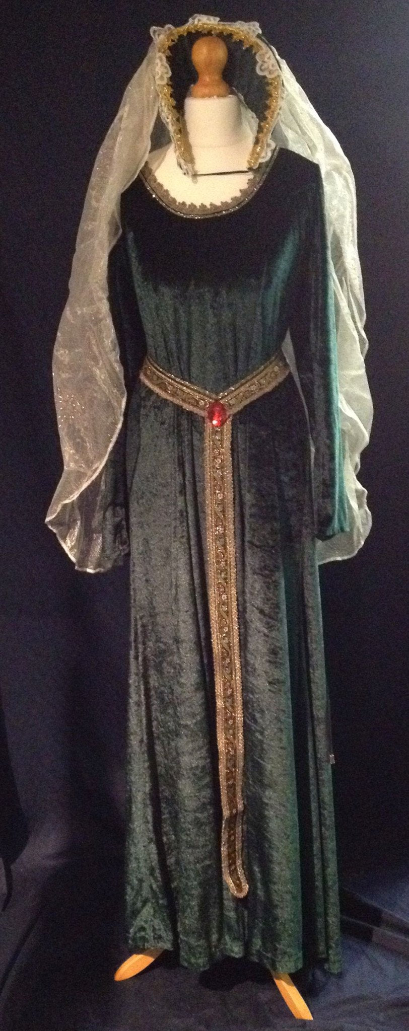 Maid Marion (HIRE ONLY)