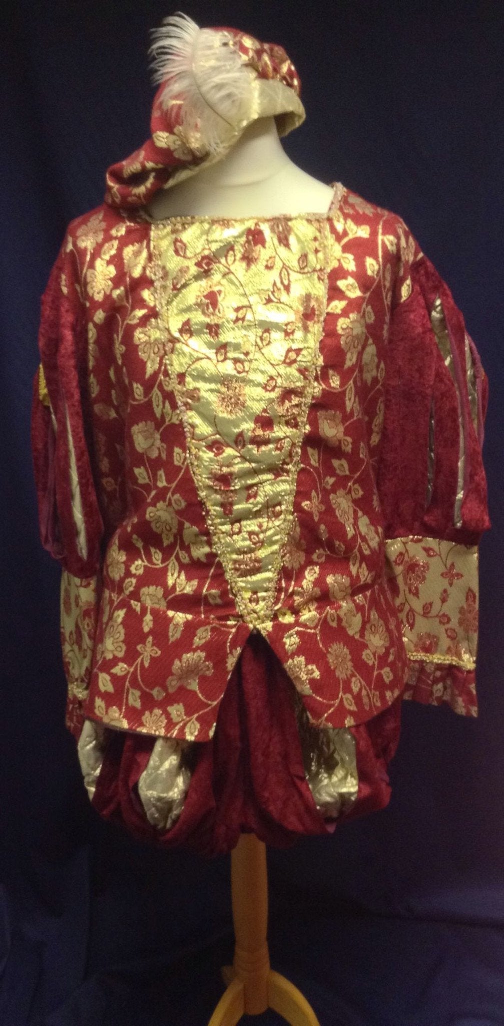Medieval Romeo (£60.00 HIRE ONLY)