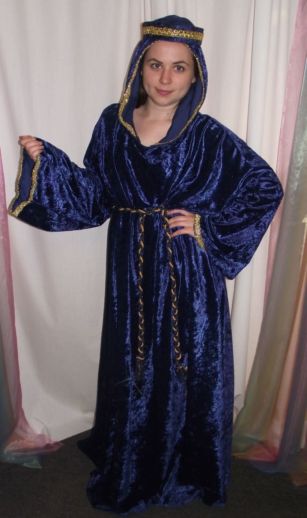PURPLE MEDIEVAL DRESS WITH HOOD ATTACHED