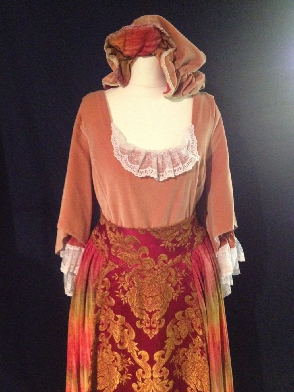 Restoration Wench (£50.00 HIRE ONLY)