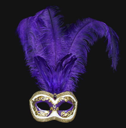 Colombina Piume Occhi Purple Venetian mask with purple feathers