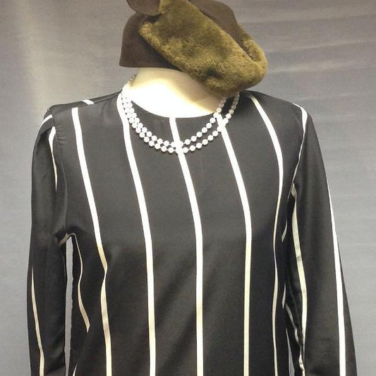 1920s Lady in Black and White (£45.00 HIRE ONLY)