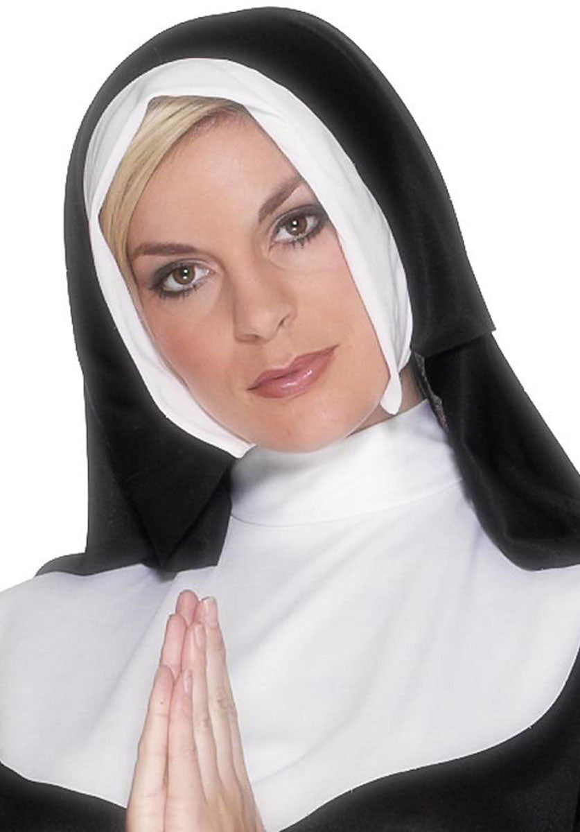Nun's Kit, Black & White