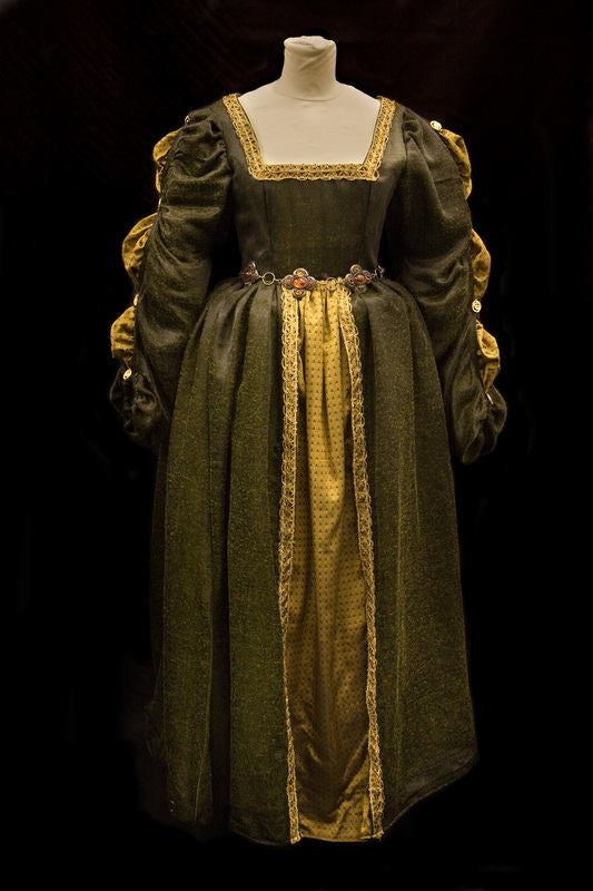 Tudor Lady (Sage Green) (£70.00 HIRE ONLY)