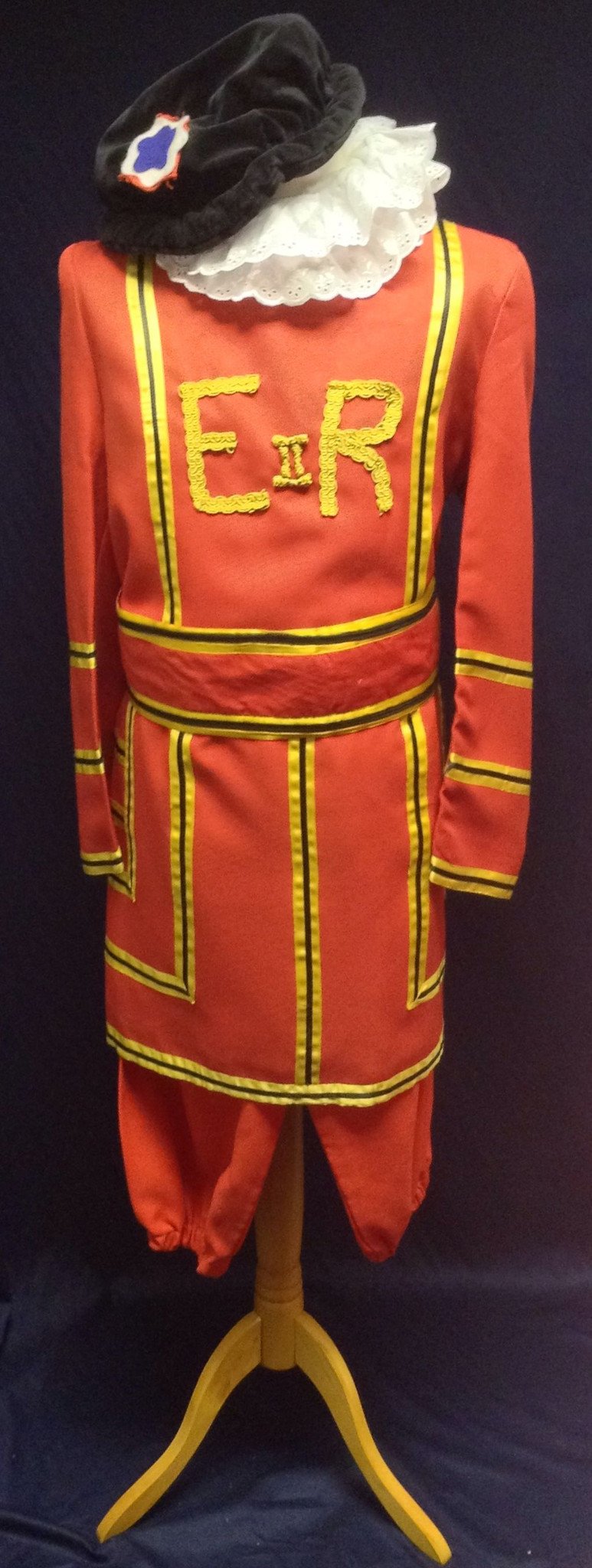 Beefeater (£60.00 HIRE ONLY)
