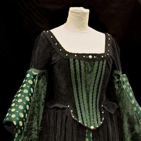 Tudor Lady (Black & Green) (£70.00 HIRE ONLY)