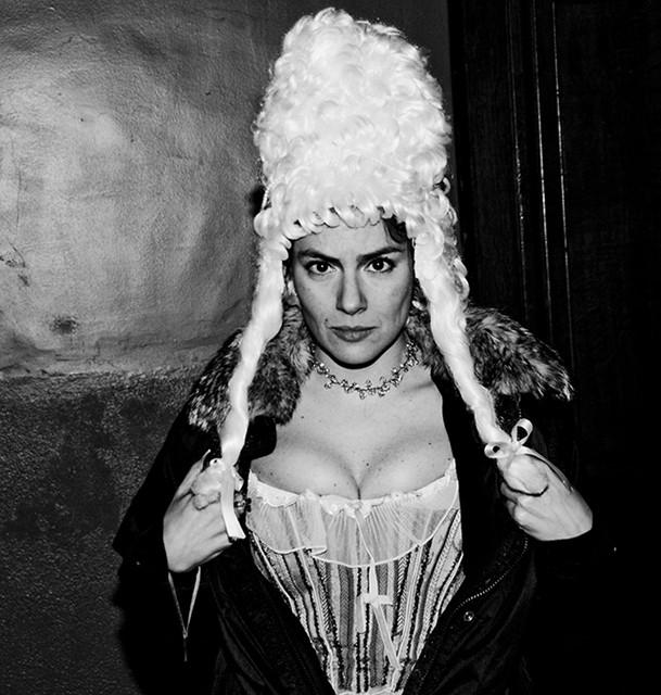 Courtesan (£70.00 HIRE ONLY)