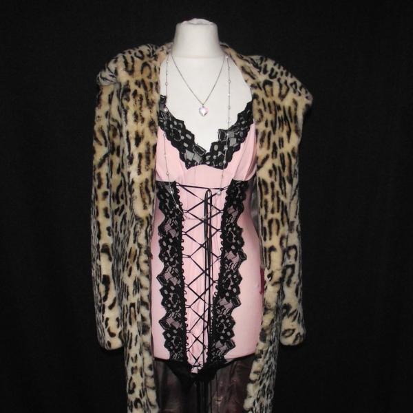 Courtney Love (£55.00 HIRE ONLY)