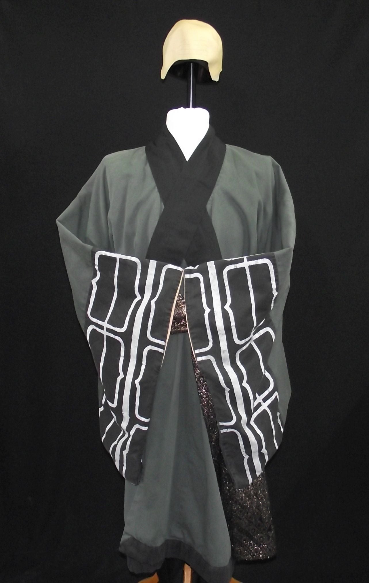 Game Of Thrones Lord Varys The Spider (£60.00 HIRE ONLY)