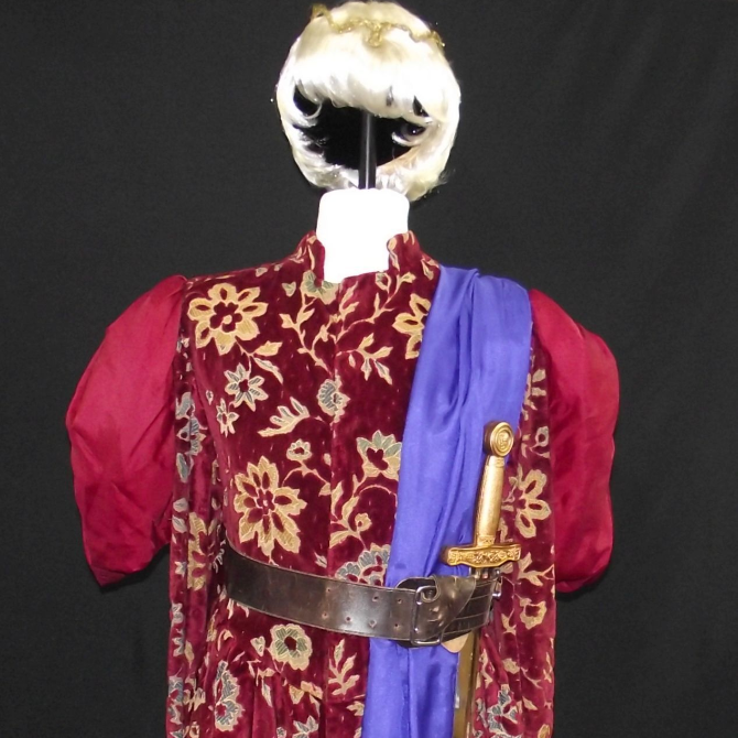 Game Of Thrones Joffrey(£60.00 HIRE ONLY)