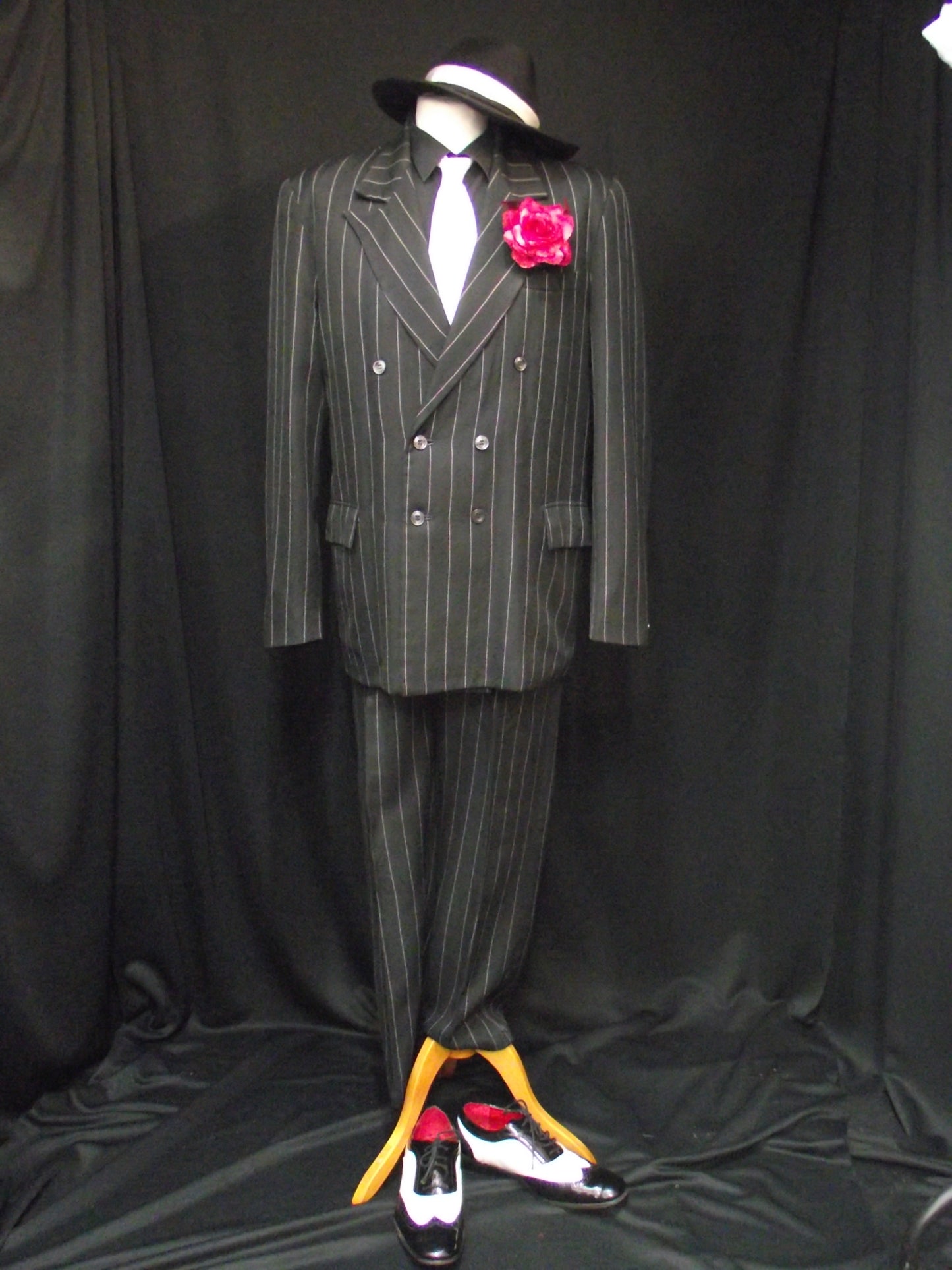 1920s Gangster in Black(£60.00 HIRE ONLY)