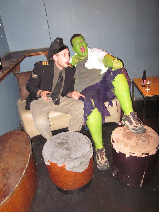 Incredible-Hulk-and-military-7114.jpg