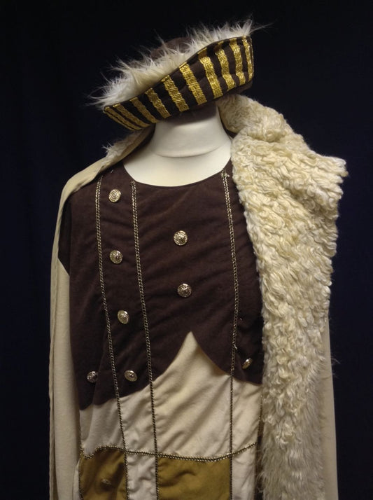 Medieval Gentleman (£60.00 HIRE ONLY)