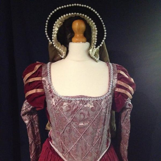 Tudor Lady (Burgundy) (£70.00 HIRE ONLY)