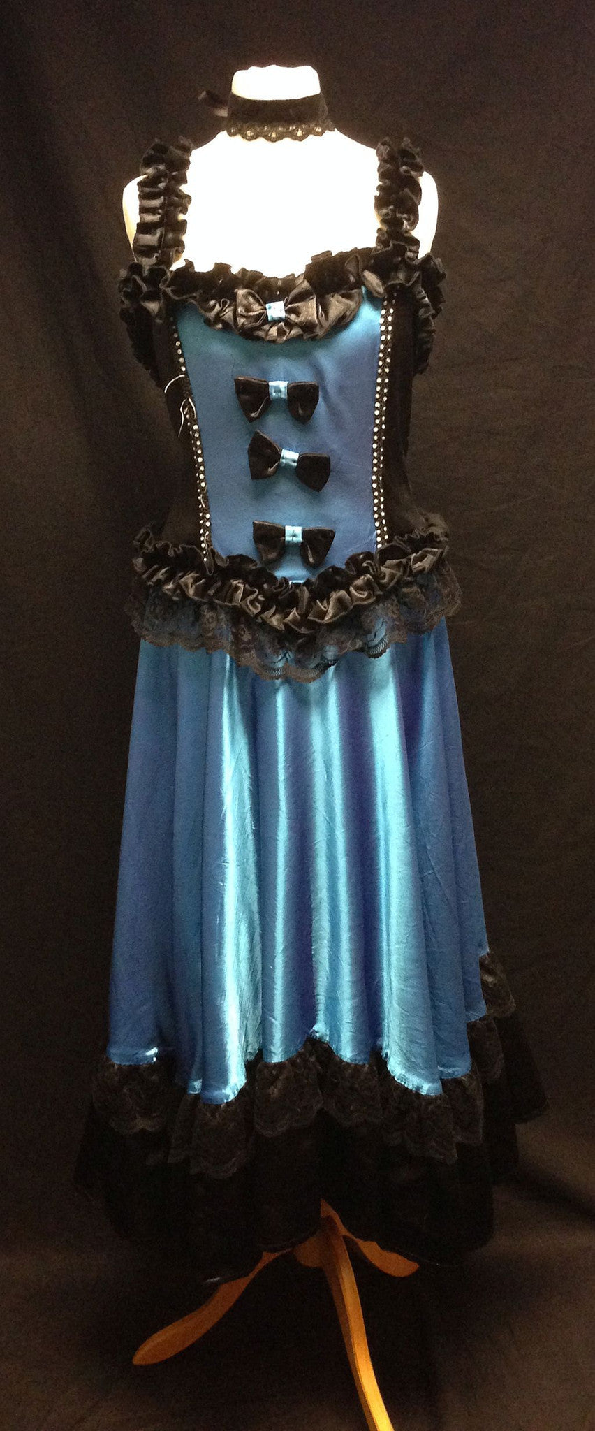 Moulin Rouge Girl (£60.00 HIRE ONLY)