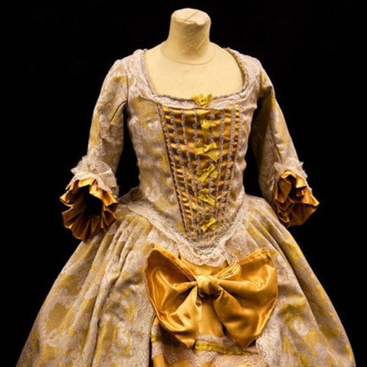 18th Century Dress in Gold (£70.00 HIRE ONLY)