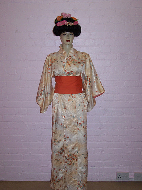 japanese-geisha-girl-costume-in-orange-and-gold-3412.jpg