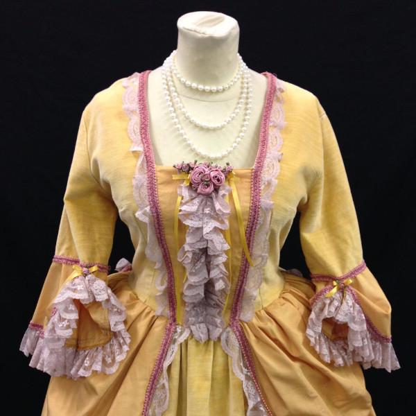 18th Century Dress in Pale Yellow (£70.00 HIRE ONLY)
