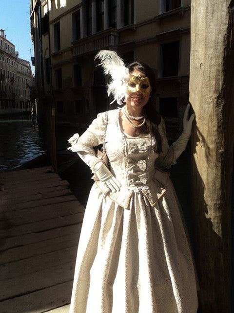 18th Century Dress in Cream(£70.00 HIRE ONLY)